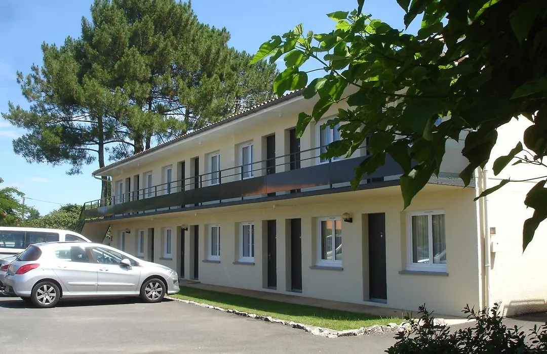 Hôtel Restaurant Les Bruyères-1